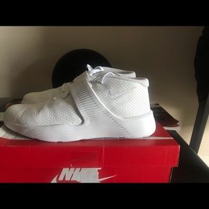 Nike Men’s Shoe